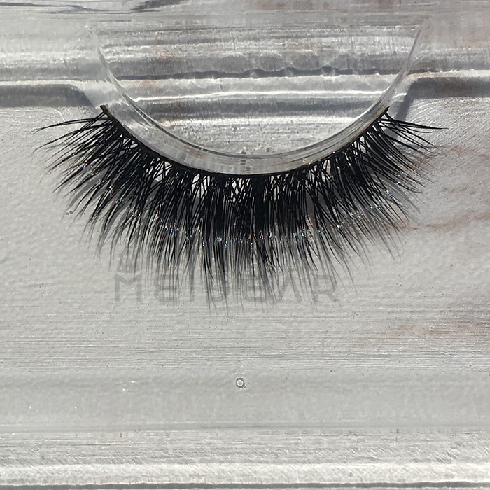 semi permanent eyelashes